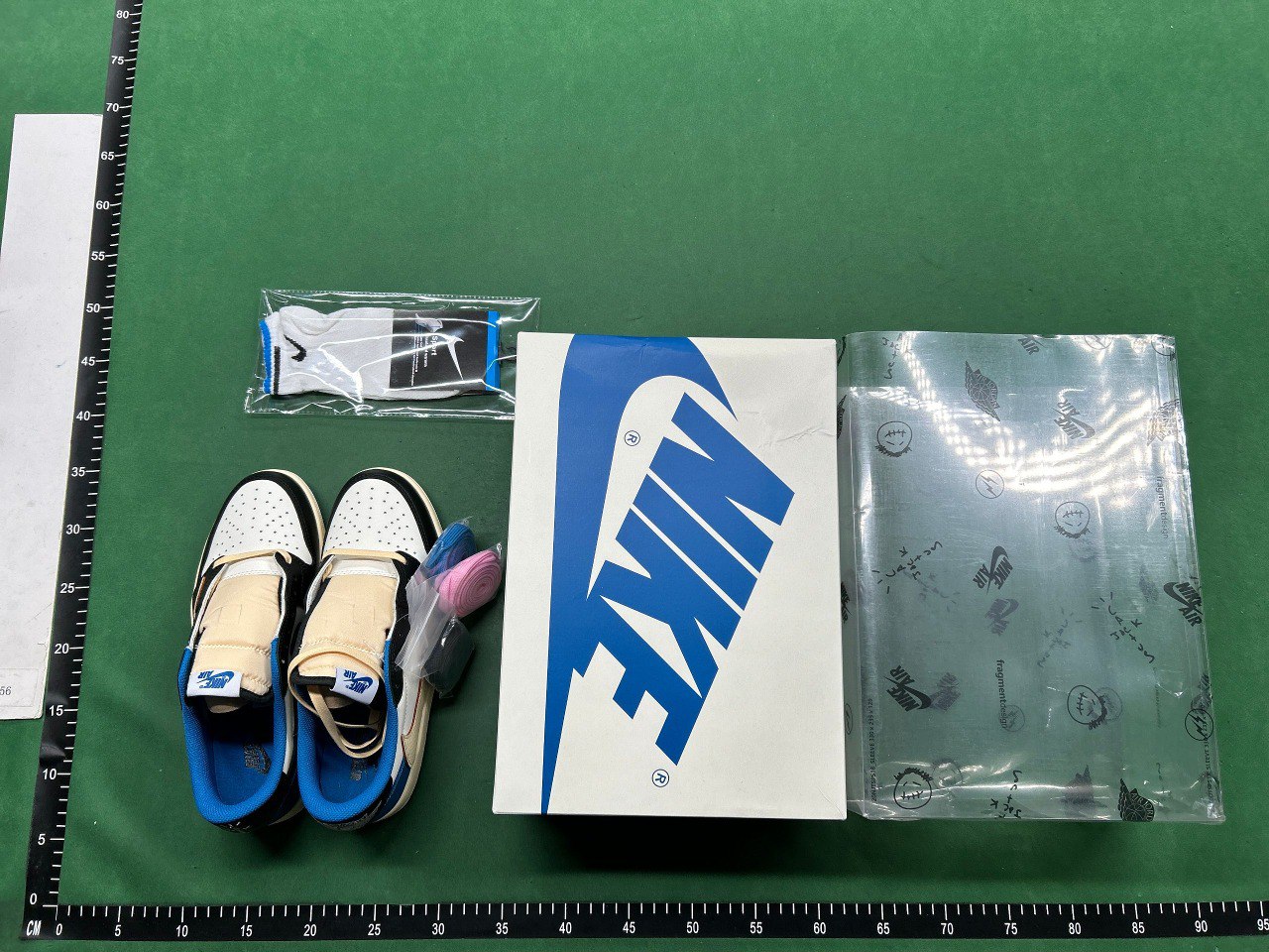 Travis Scott  Jordan 1 - 4
