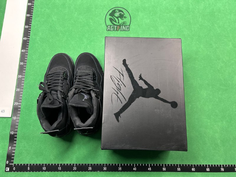 Nike AJ4 - 2