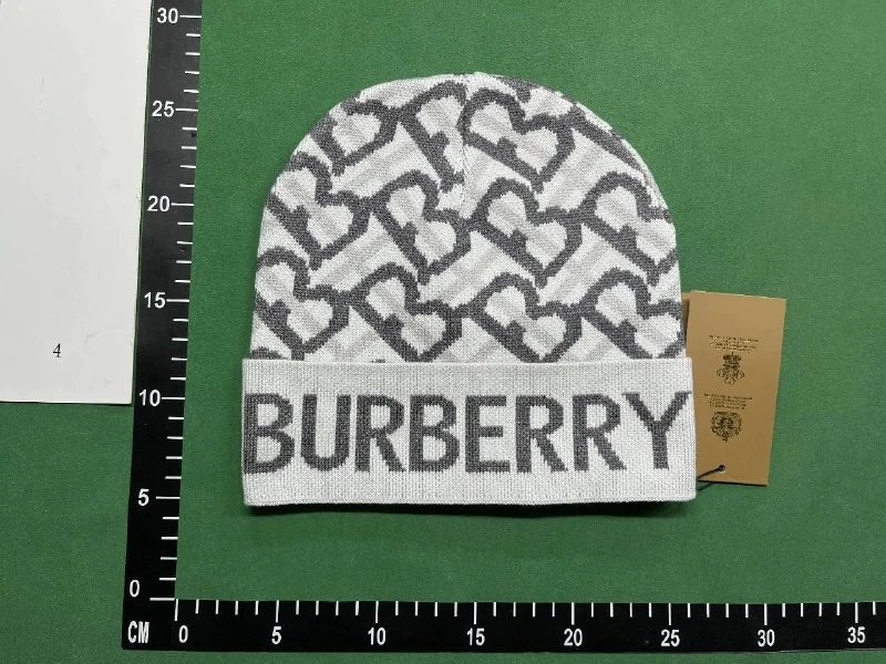 Burberry Beanie (13+ Styles) - 3