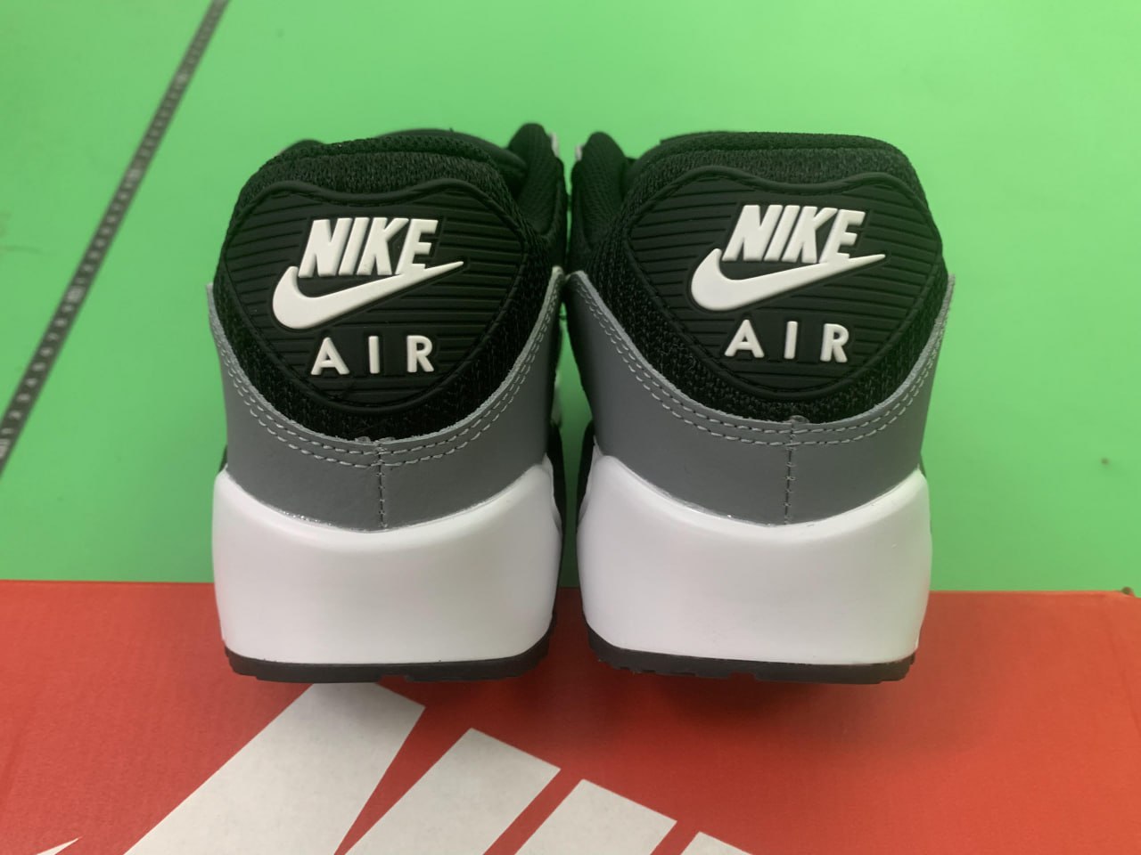 Nike Air Max 90 collection1 - 4