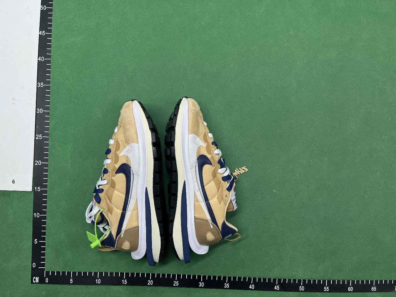  nike sacai shoes - 5