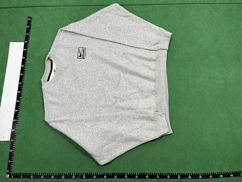 Stussy sweatshirt    (40 CP) - 2