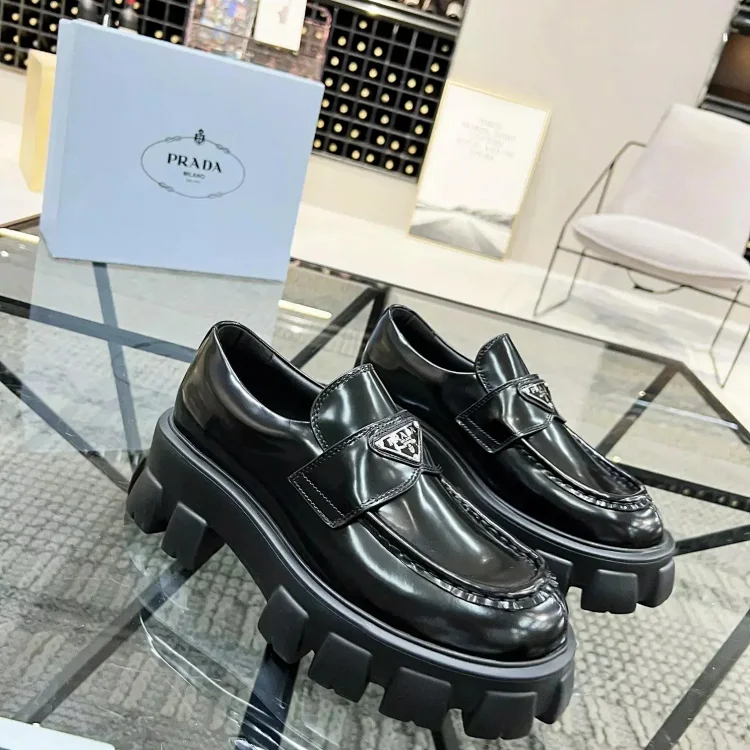PRADA