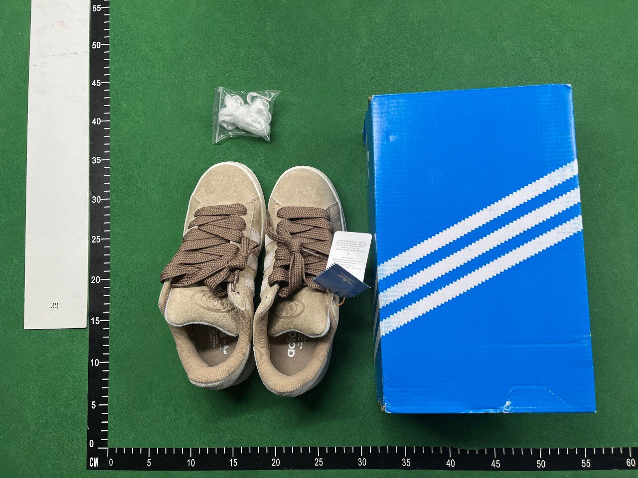 Adidas Samba         - 2
