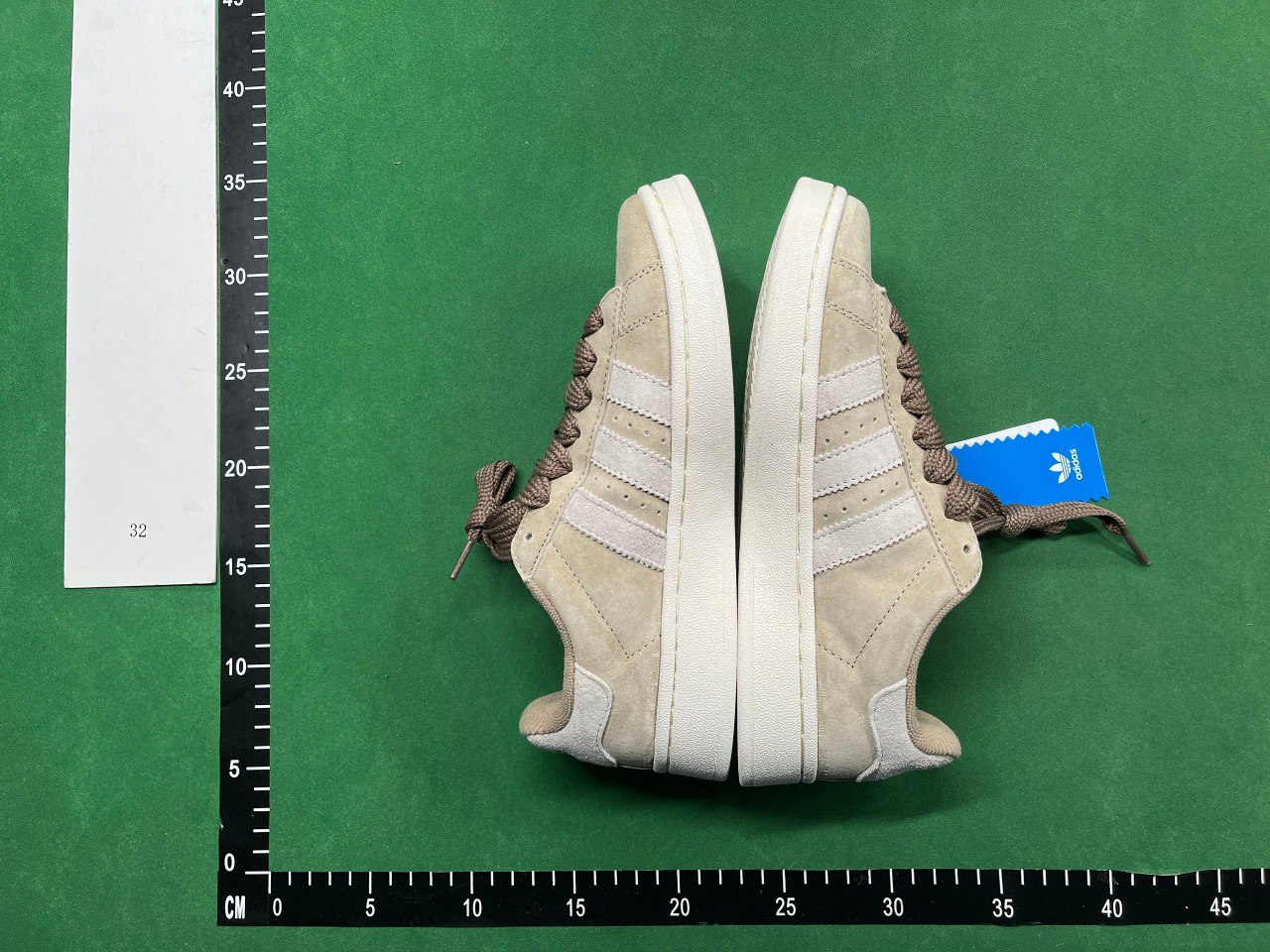 Adidas Samba         - 3