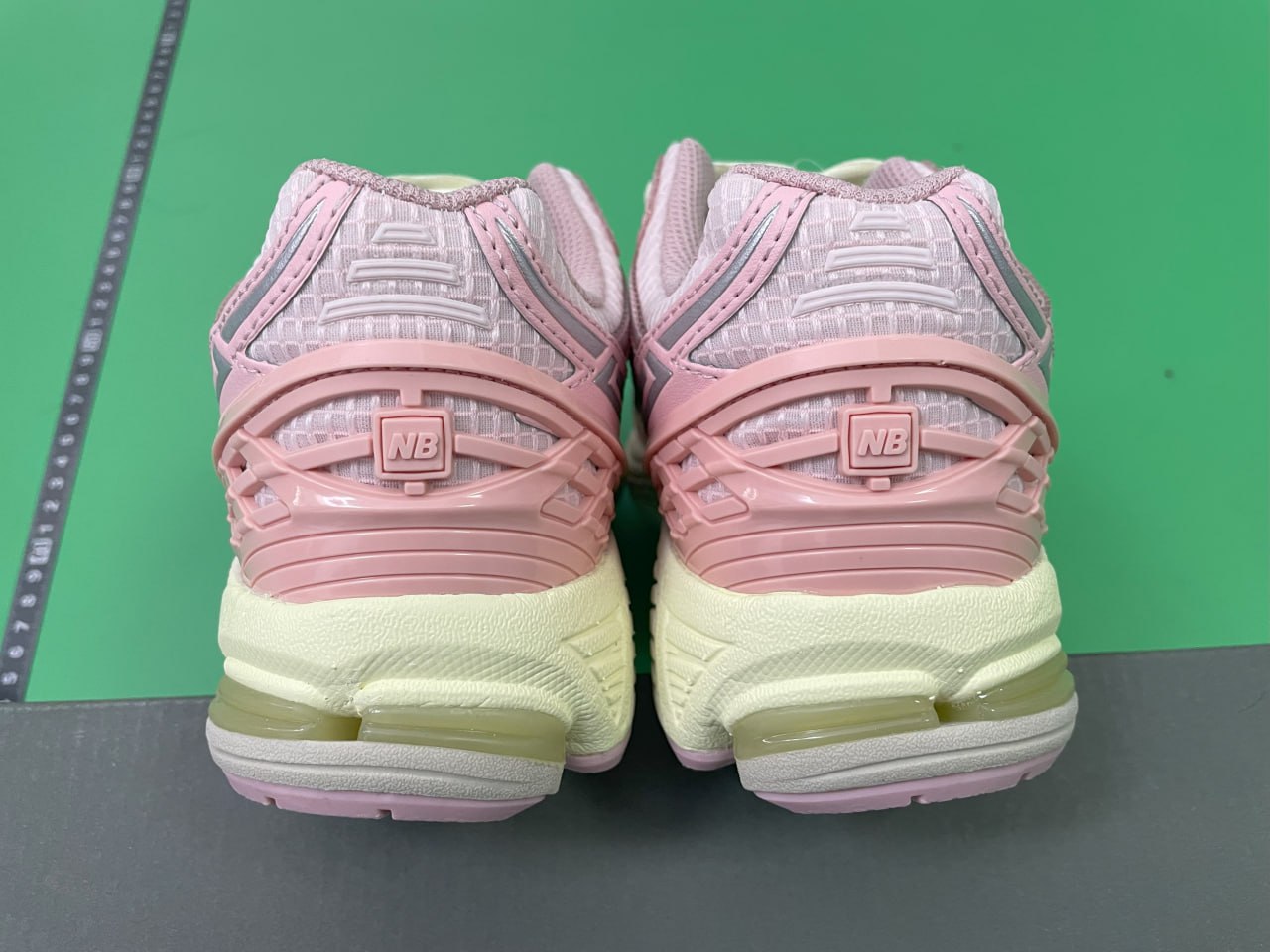 New Balance 19O6D - 2