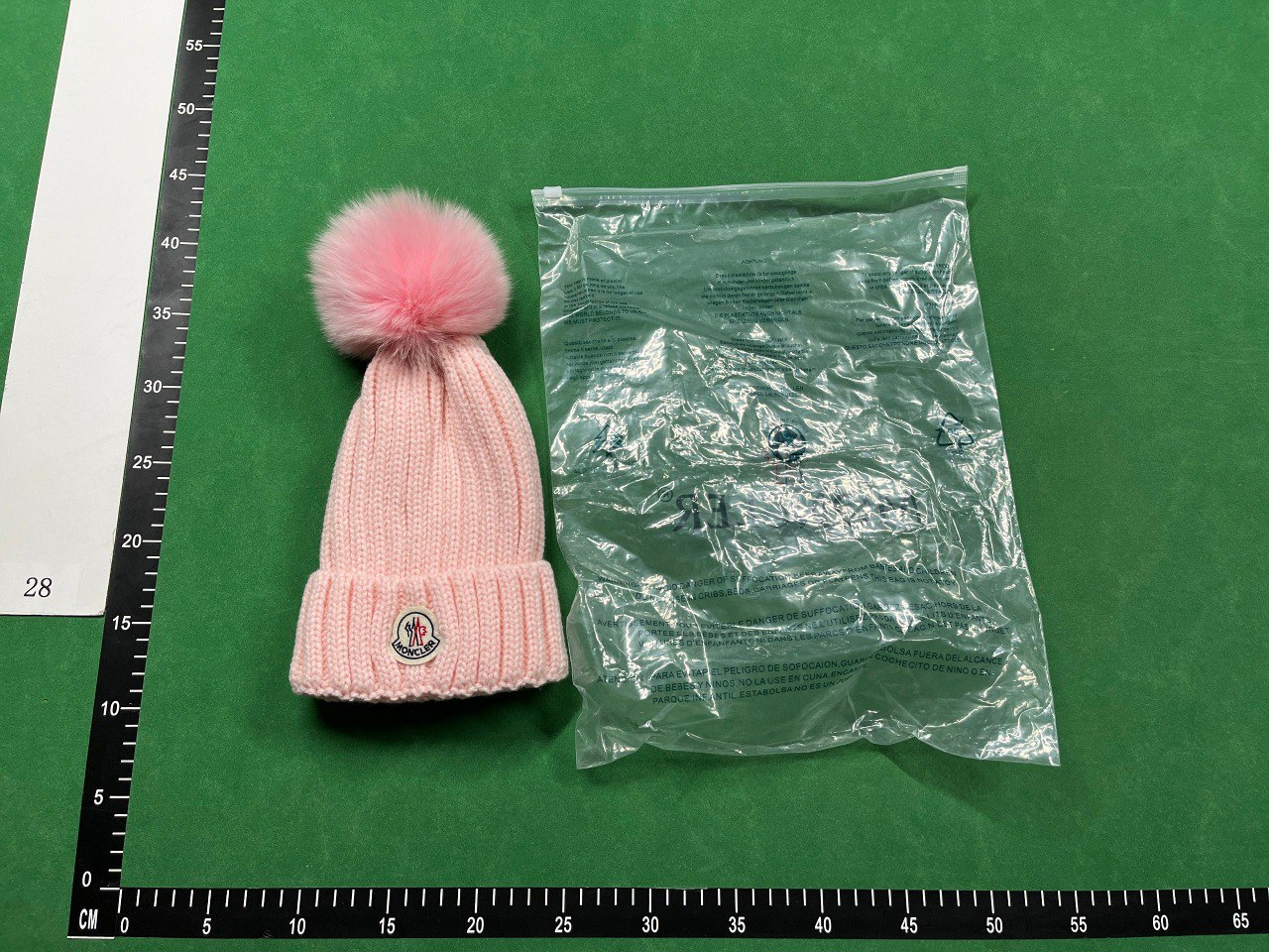 Moncler Hat                                                                                                             - 5