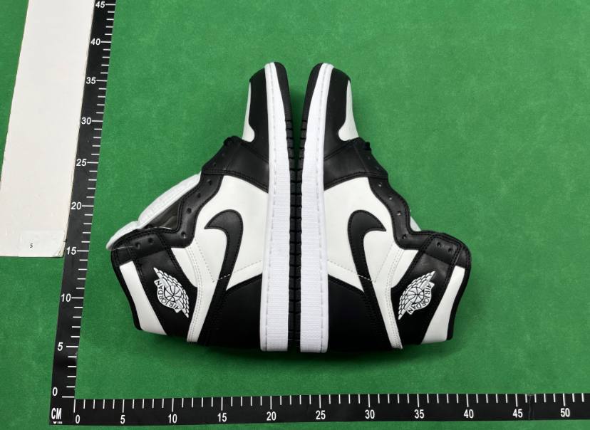 Nike Jordan 1  - 4