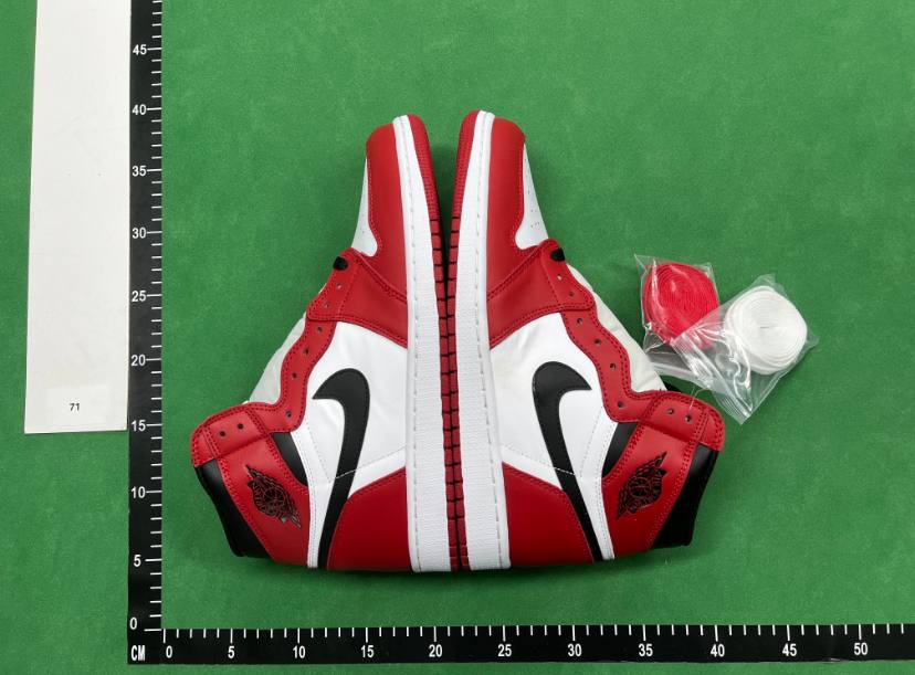 Nike Jordan 1  - 5