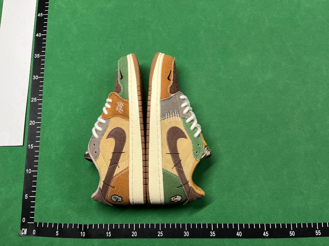 Jordan 1 shoes travis scott - 2