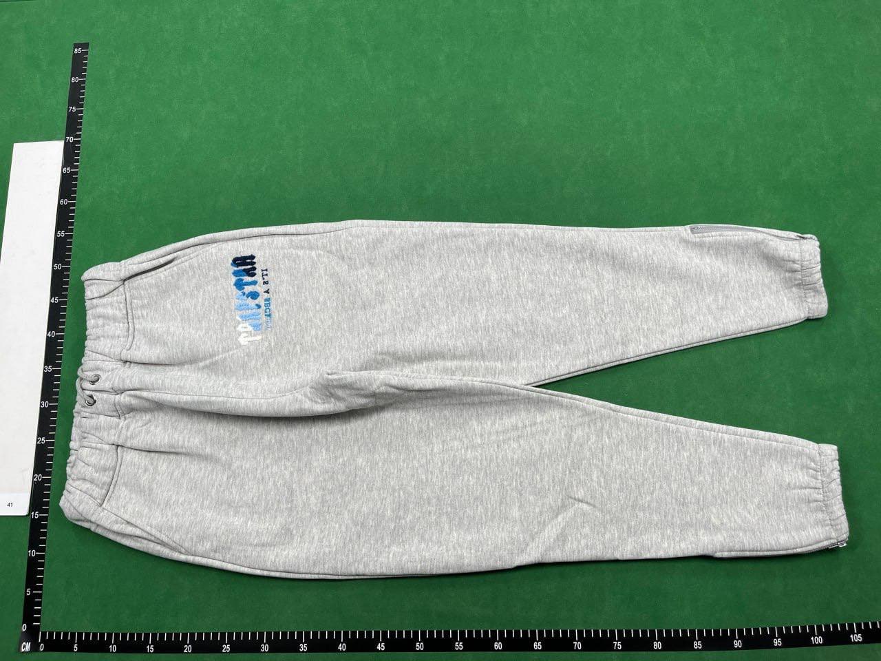 Trapstar suit  (39 CP) - 3