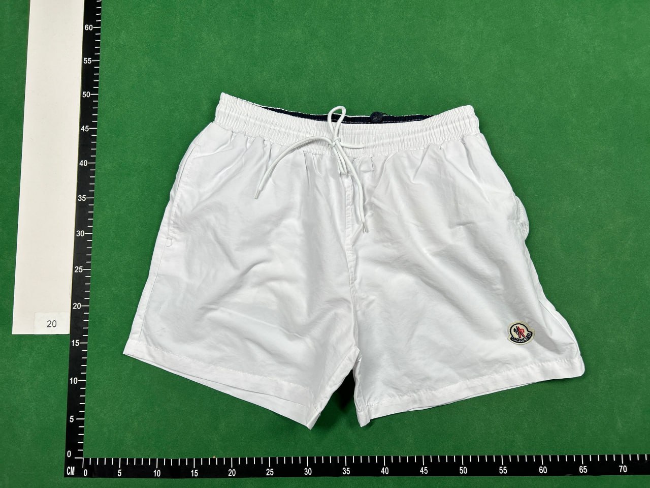 Moncler shorts                                                                                                              - 4