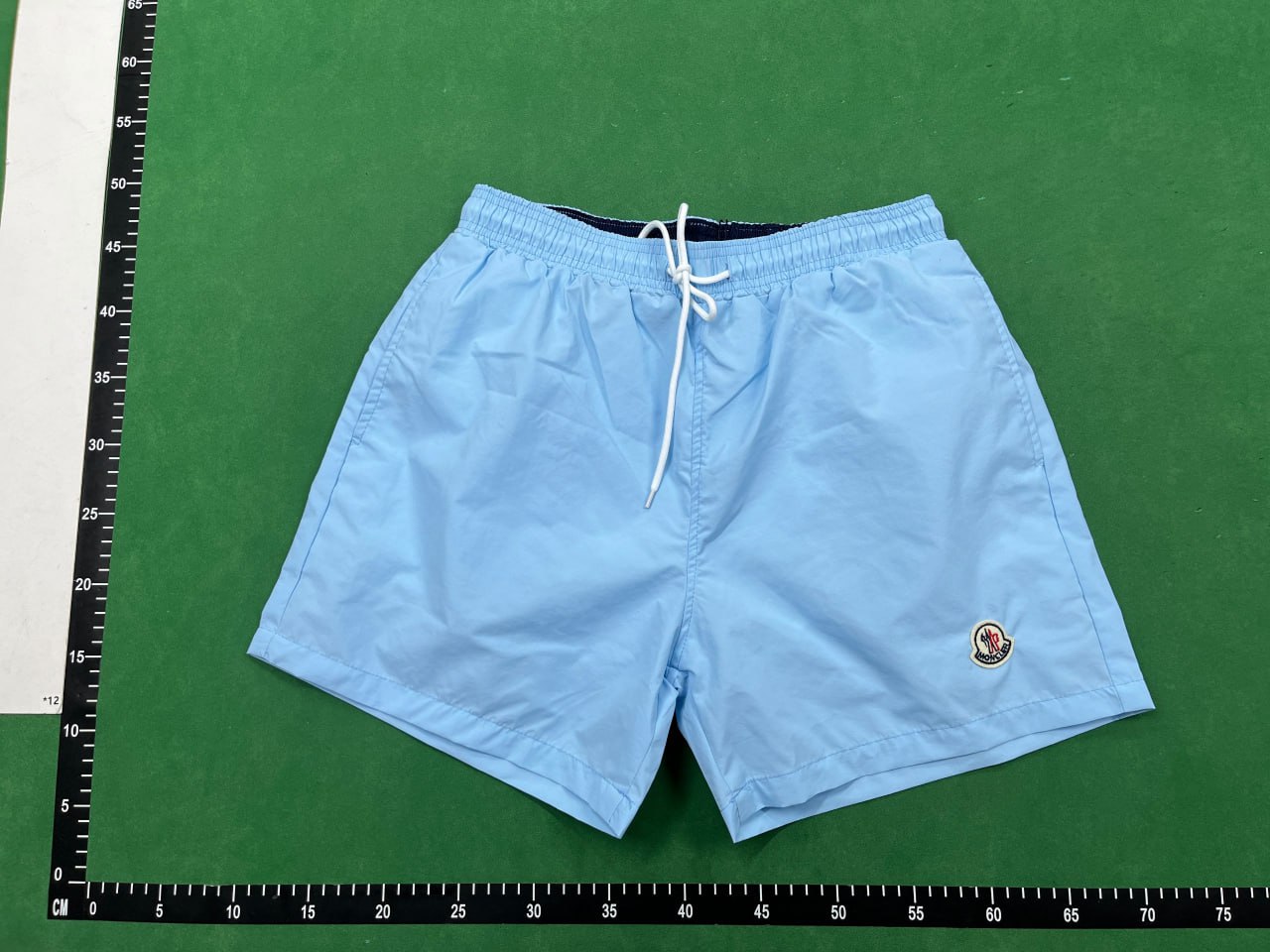 Moncler shorts                                                                                                              - 5