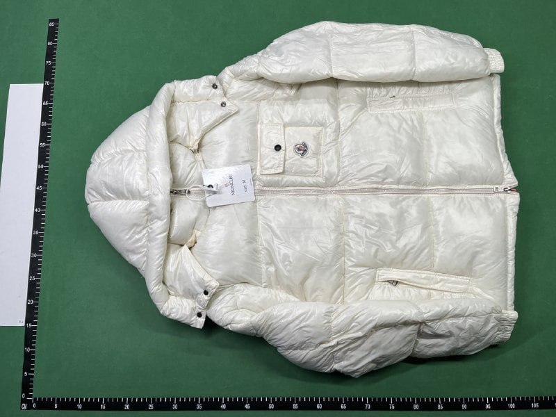 Moncler down jacket  (31 CP) - 3