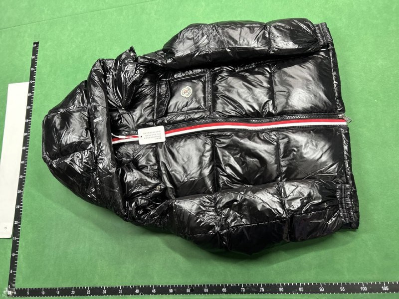 Moncler down jacket  (31 CP) - 2