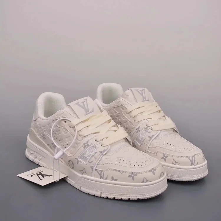 Louis Vuitton trainer （30+ style）