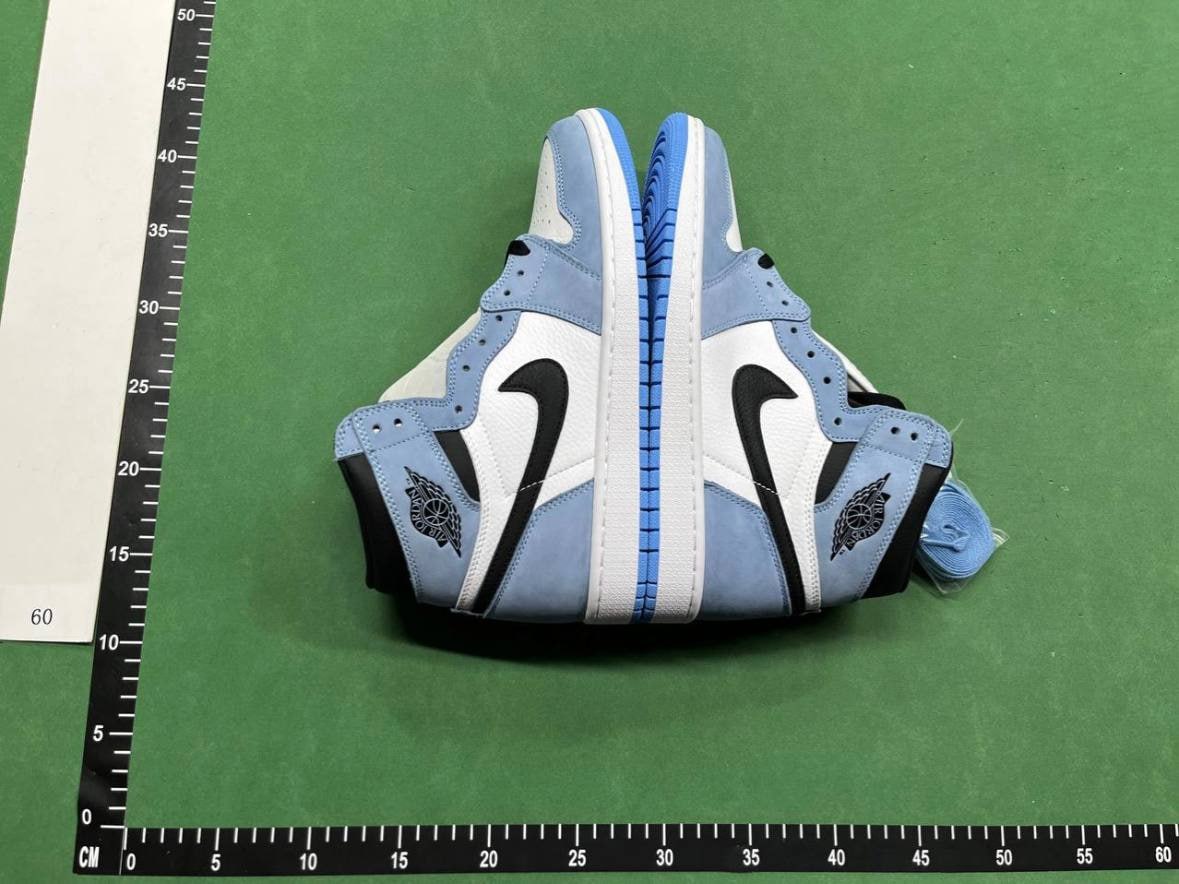  Air Jordan 1 high    (40 CP) - 3