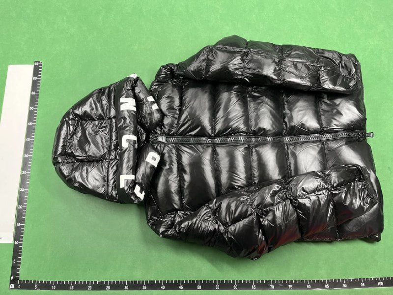  Moncler down jacket     (35 CP) - 5