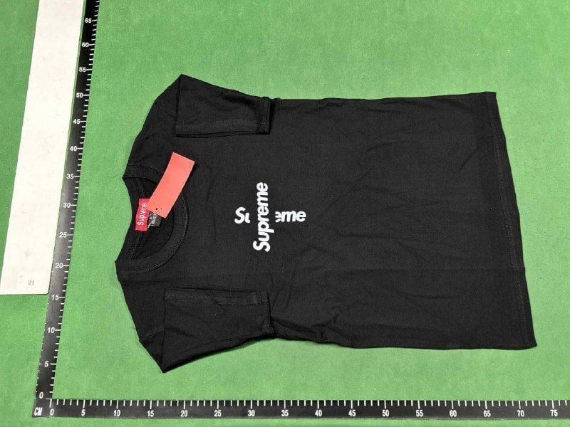  Supreme T-shirt - 3