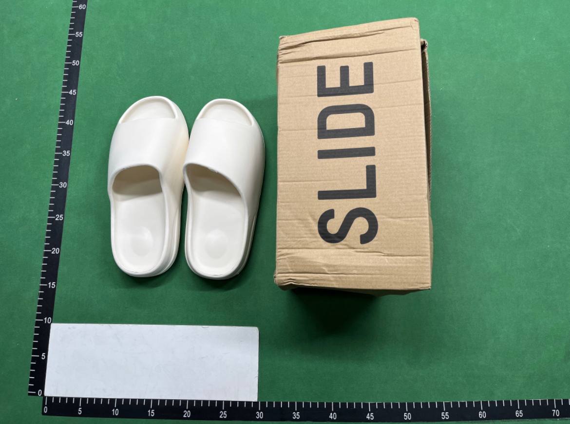 Yeezy Slide - 3
