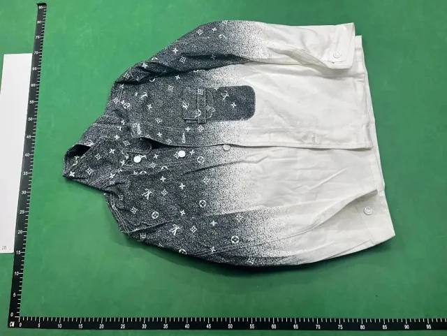Louis Vuitton Coat  - 4