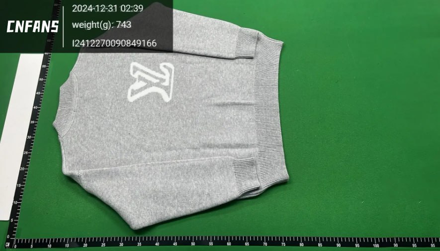 LV Louis Vuitton Sweater (27 styles) - 4