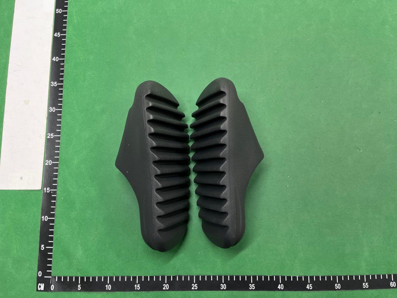 Yeezy  Slide - 4
