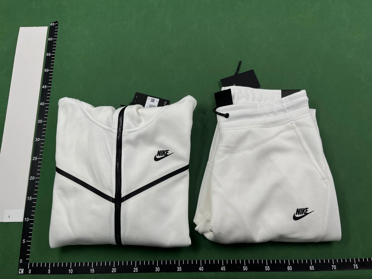 Nike suit - 4
