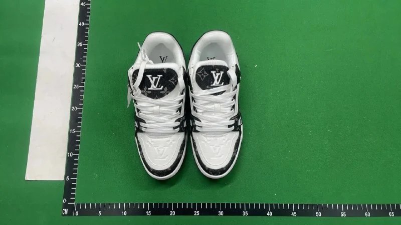 LV Louis Vuitton Trainer Shoes Sneakers - 3