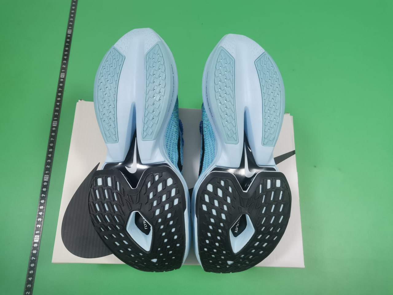  NIKE - 3