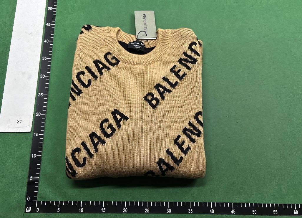 Balenciaga sweater   - 2