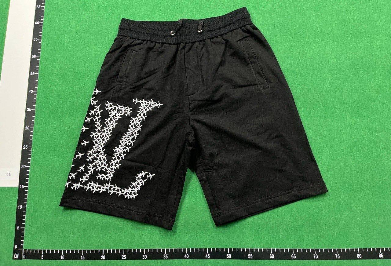 Louis Vuitton Suits - 4