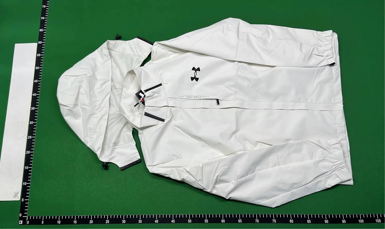  Under Armour Windbreaker - 3