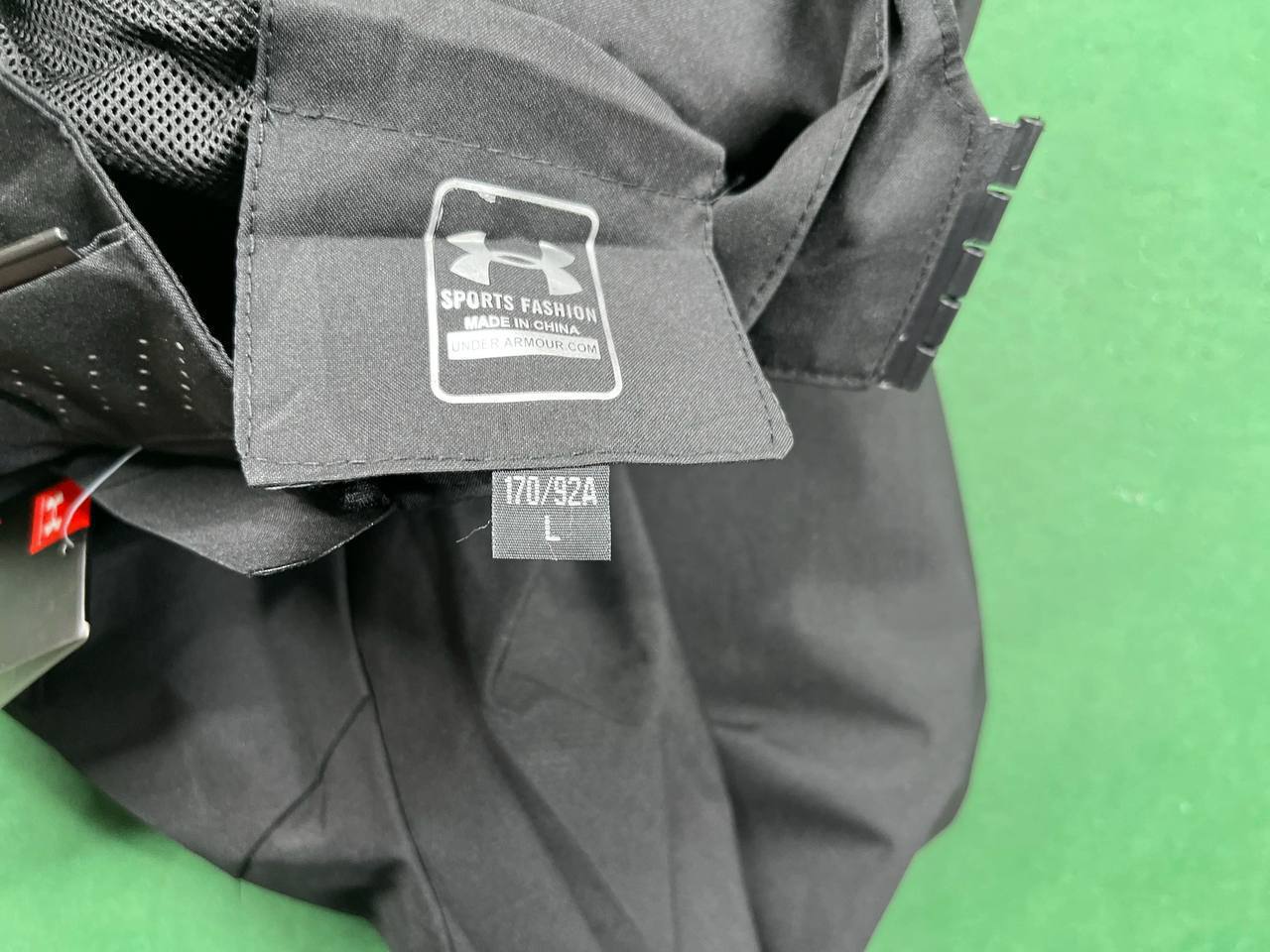  Under Armour Windbreaker - 5