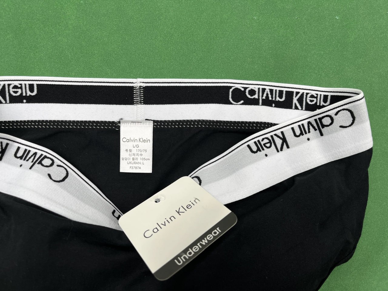 Calvin Klein  underwear                                                                                                         - 3