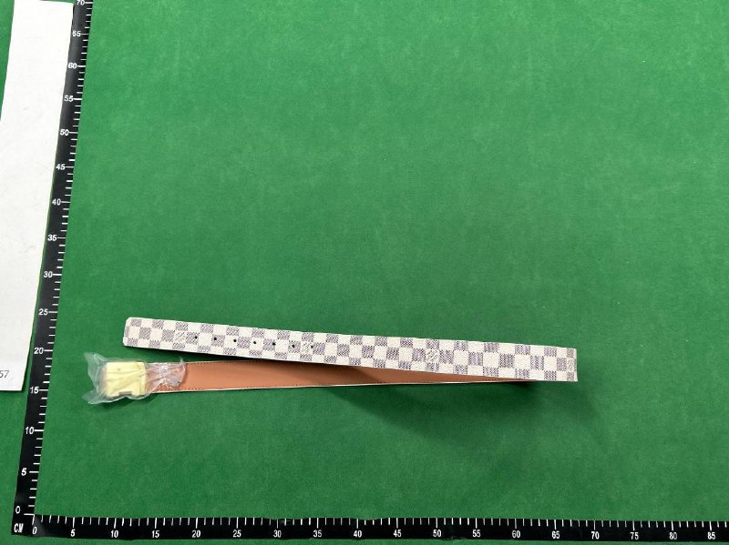 Gift Box  Burberry belt LV (Louis Vuitton) Belt   - 4