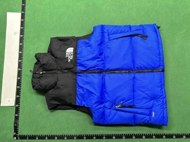 The north face down jacket vest    (40 CP) - 3