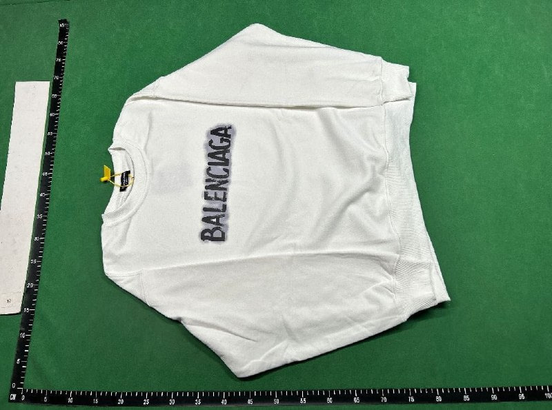 Balenciaga - 5