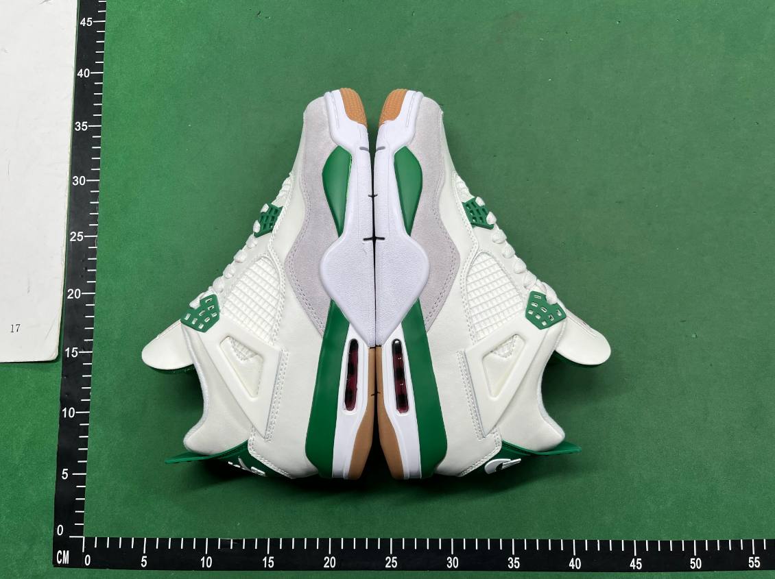 Jordan 4 SB - 2