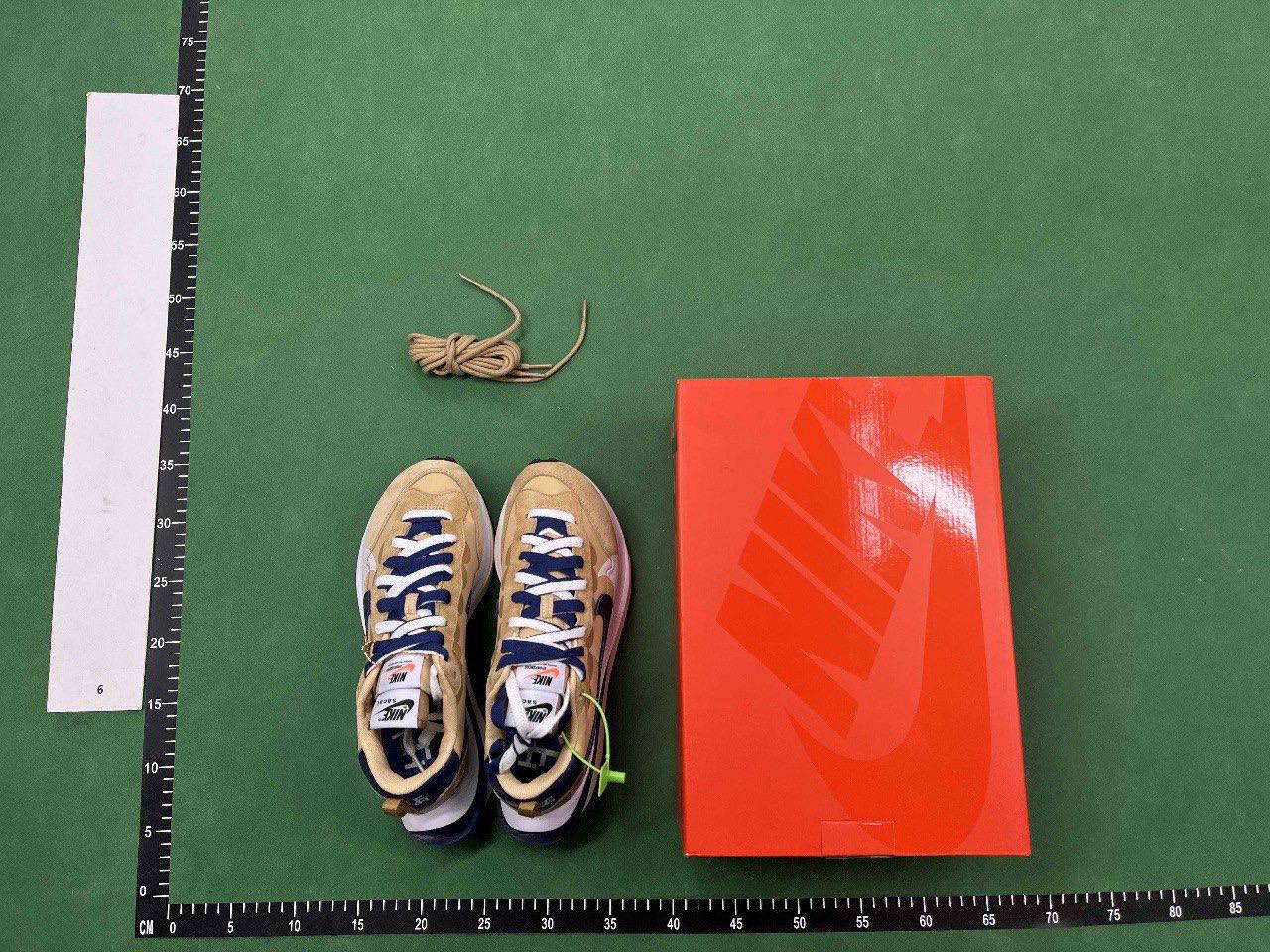 Sacai Nike LDWaffle  Sacai Nike VaporWaffle - 3