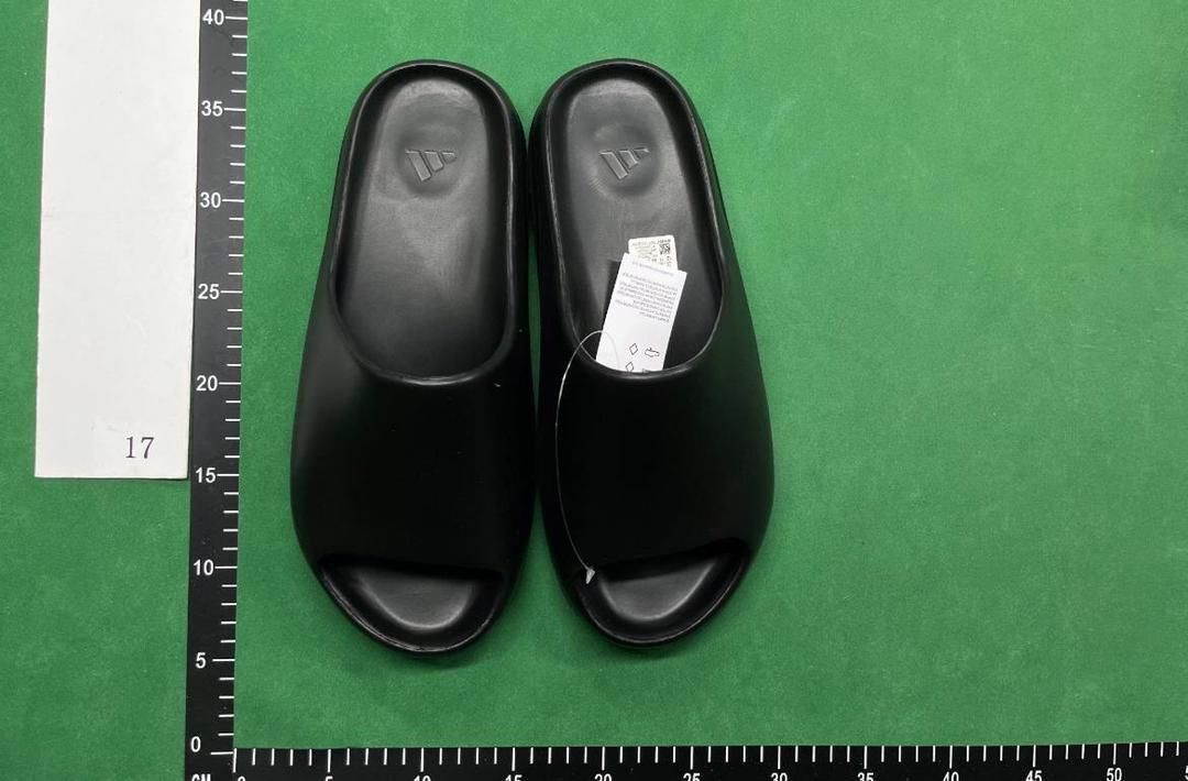 Yeezy  Slide - 2