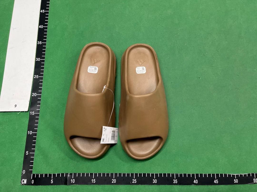 Yeezy  Slide - 4