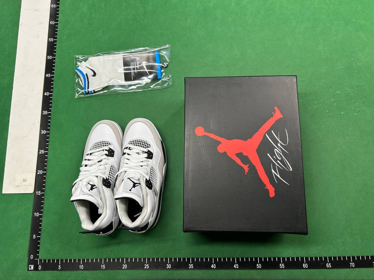 JORDAN 4                                                                                                   - 2