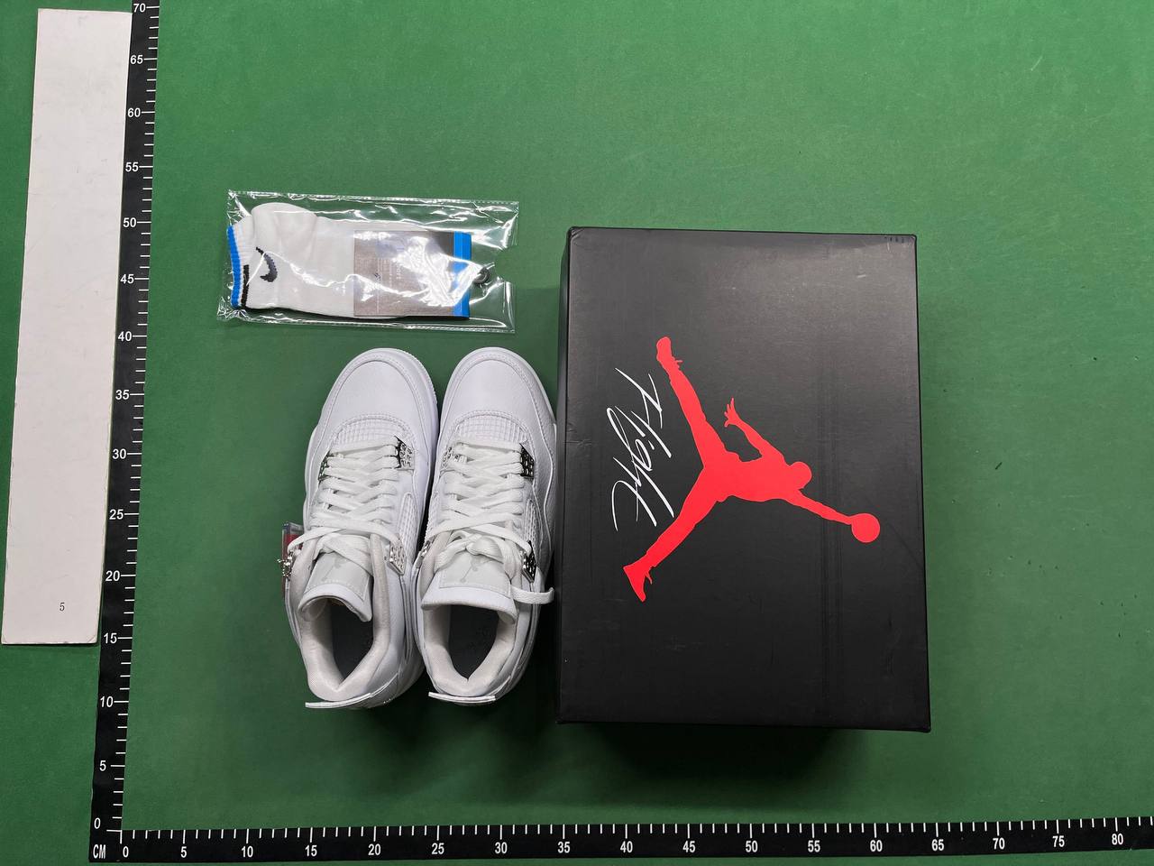 JORDAN 4                                                                                                   - 3
