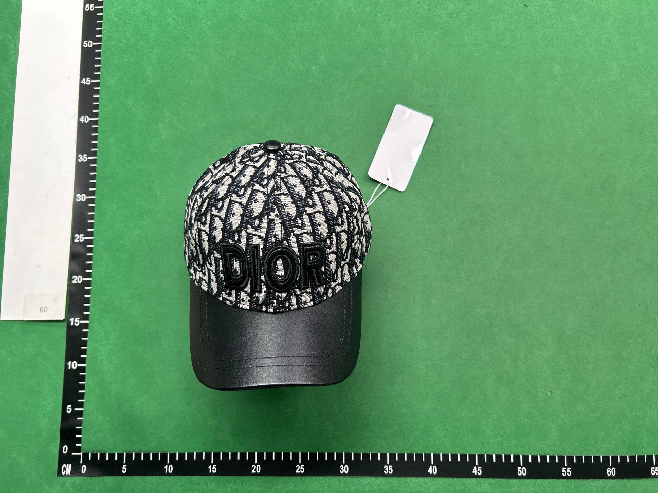 Fashion hat                                                                                                      - 2