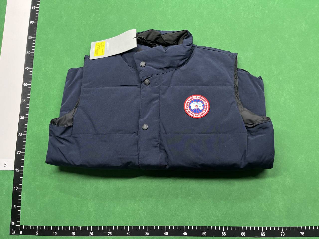 NIKE                                                                                                       - 2