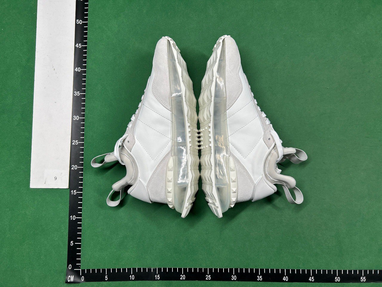 Valentino                                                                                                        - 4