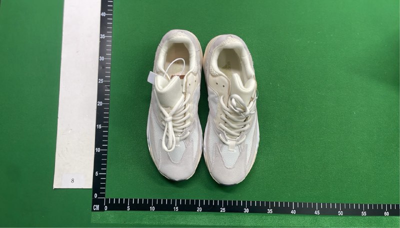  YEEZY 700 - 5