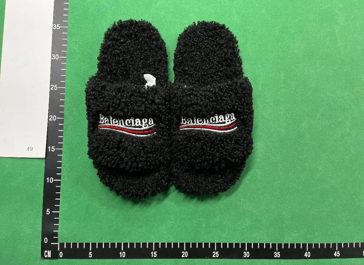 Balenciaga fluffy slippers sandal - 3