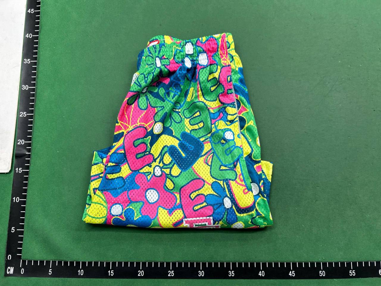 EE Shorts                                                                                                             - 3